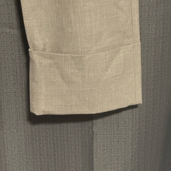 Gap Women’s Cuffed Dress Pants - Picture 4 of 6